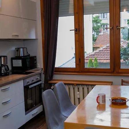3-bedroom - Urban Art Gallery - Free Parking! Daire Sofya