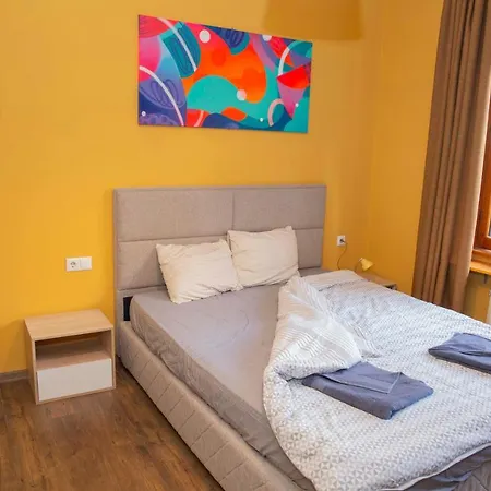 3-bedroom - Urban Art Gallery - Free Parking! Daire *