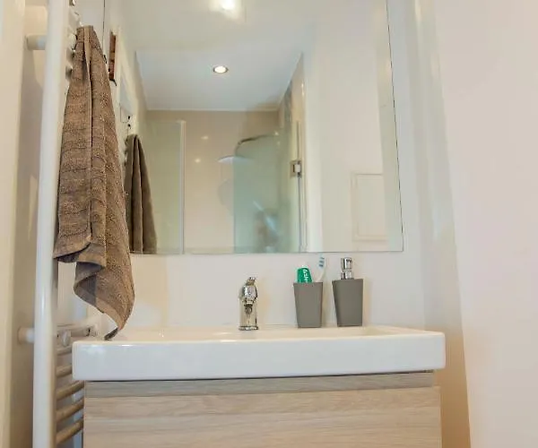 3-bedroom - Urban Art Gallery - Free Parking! Sofia