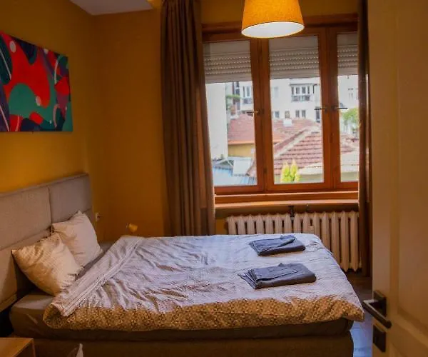 3-bedroom - Urban Art Gallery - Free Parking! Sofia