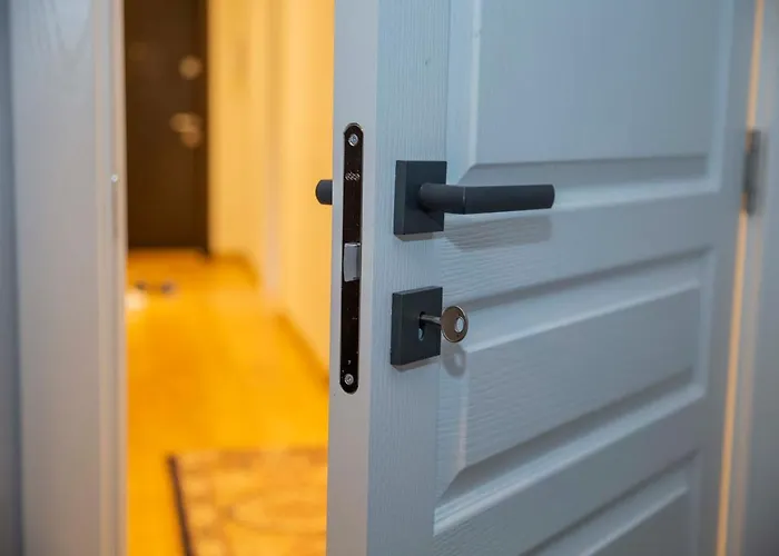 3-bedroom - Urban Art Gallery - Free Parking! * Sofia