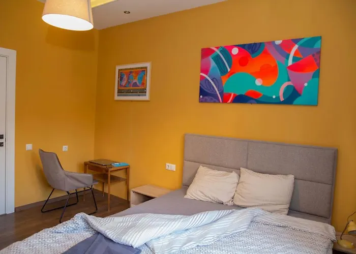 3-bedroom - Urban Art Gallery - Free Parking! Lejlighed Sofia